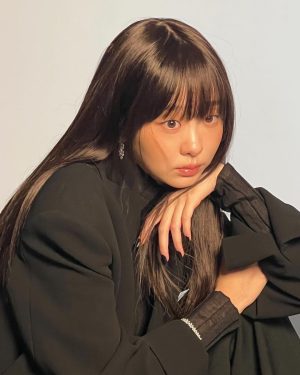 Kim Da-mi Instagram - @tiffanyandco @marieclairekorea 💎