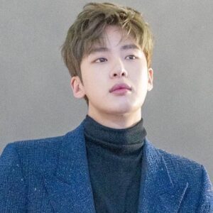 Kim Dong-hee Instagram - #오늘은 #이태원클라쓰하는날