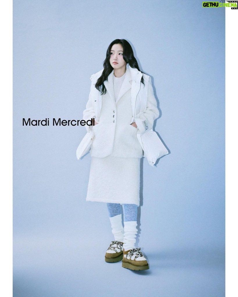 Kim Go-eun Instagram - 너어무 이쁜 @mardi_mercredi_official 🤍🤍🤍💎