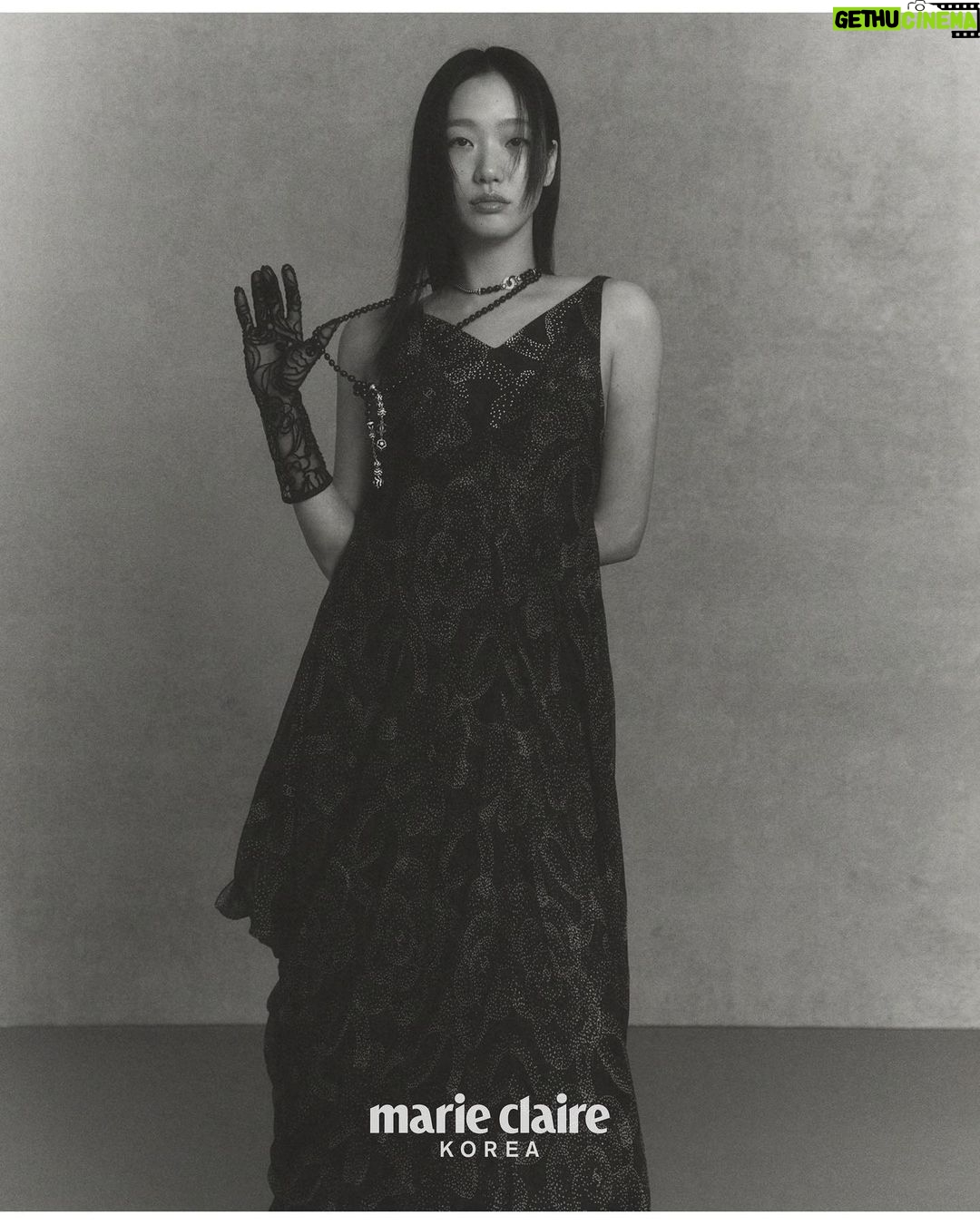 Kim Go-eun Instagram - @chanelofficial @marieclairekorea 🖤