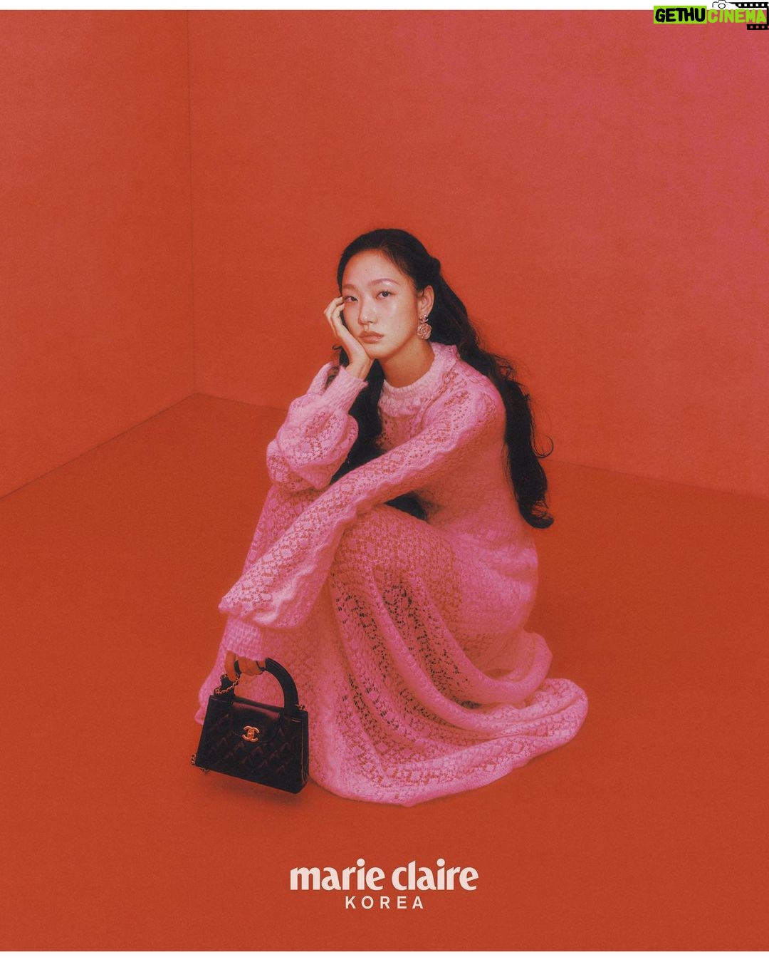 Kim Go-eun Instagram - @chanelofficial @marieclairekorea 🖤