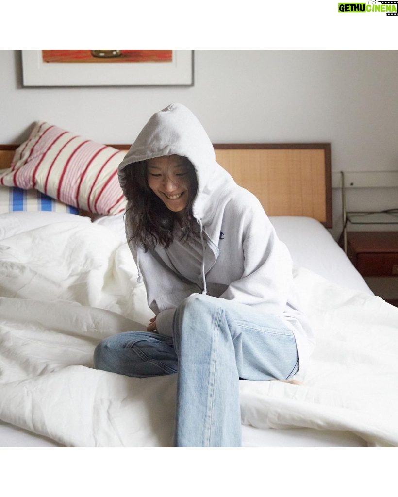 Kim Go-eun Instagram - 포토북 B💕