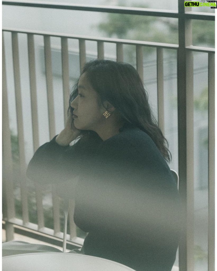 Kim Go-eun Instagram - 포토북 B💕