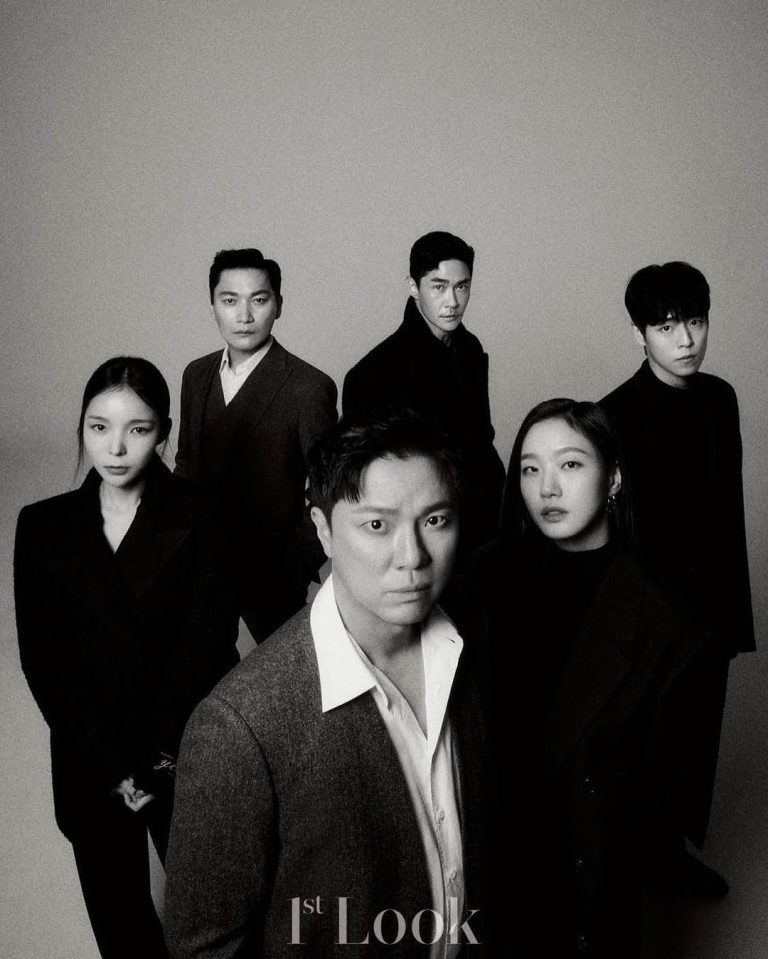 Kim Go-eun Instagram - #영웅 12월21일 💗 곧입니다 곧 !!! 🙇🏻‍♀️🙇🏻‍♀️🌸