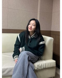Kim Go-eun Instagram - #파묘 하러가세요 🫶🏼🖤 너무 감사합니다!!!! 🥹🥰😍