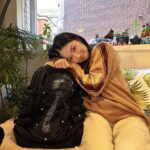 Kim Hye-yoon Instagram – 편하게 나가고싶은 날은 백팩이 세상 최고🖤
#백팩 #백팩추천 #가방추천 #필름카메라 #어렵다…