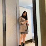 Kim Hye-yoon Instagram - 🖤