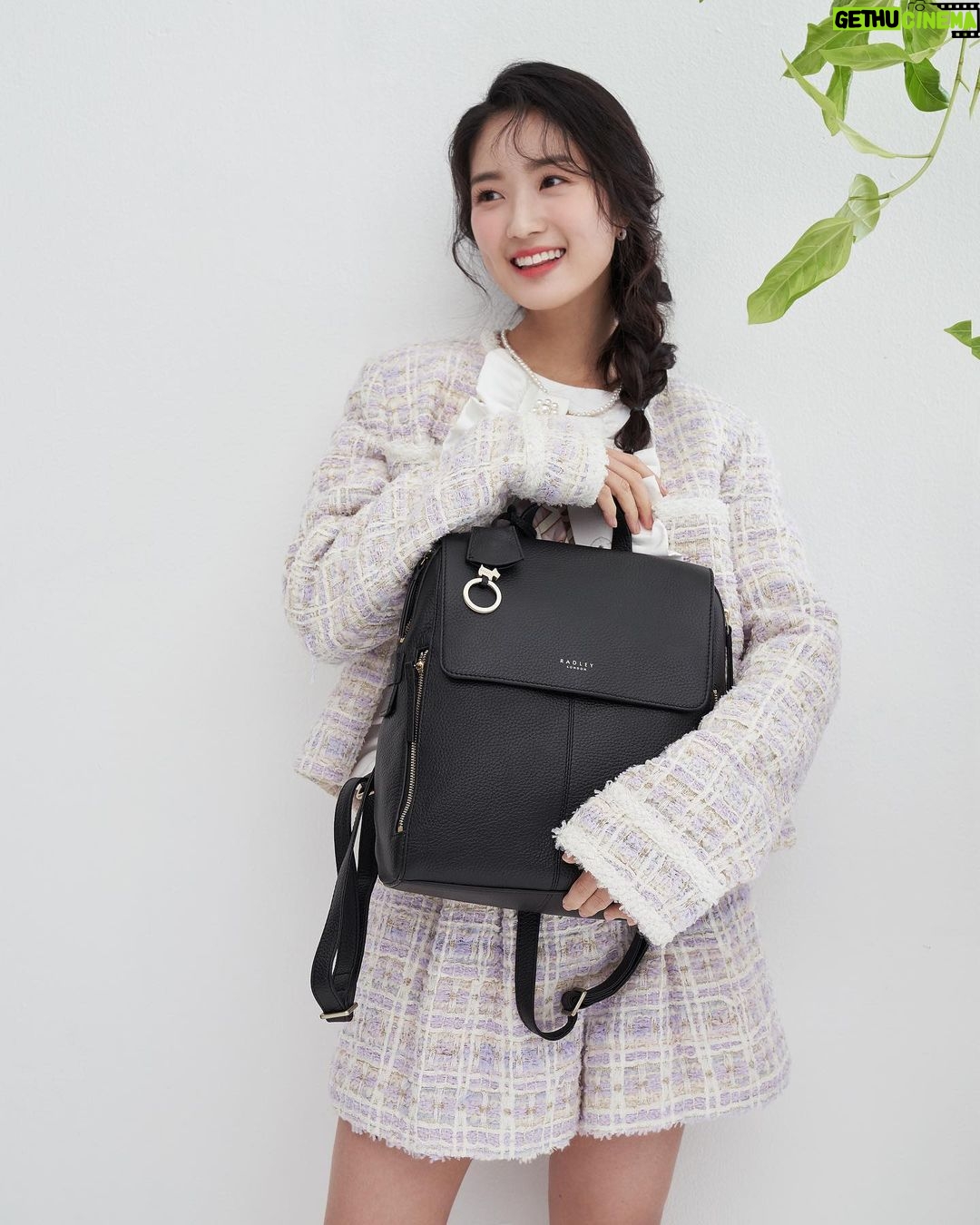 Kim Hye-yoon Instagram - @atstar1magazine #앳스타일1월호