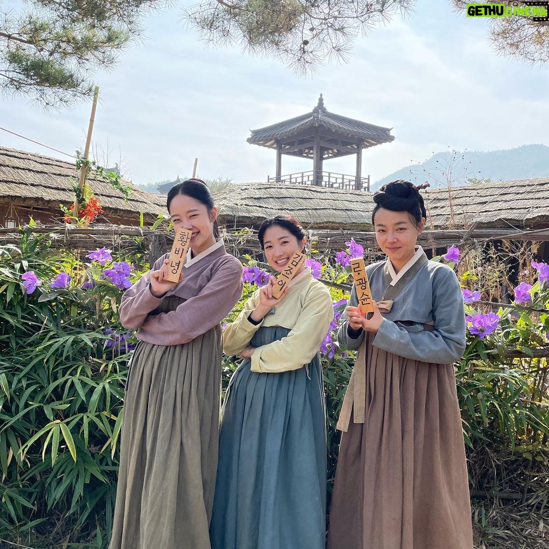Kim Hye-yoon Instagram - 조이로 살 수 있어서 정말 많이 행복했고 즐거웠습니다🥰 어사와조이를 사랑해주시고 시청해주신 모든 분들께 진심으로 감사드립니다💘