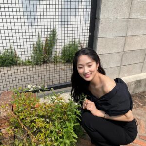 Kim Hye-yoon Instagram - ☀️ #미드나이트
