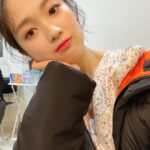 Kim Hye-yoon Instagram – 🌸🌺🌼🌻

Hair @aluu_minseon 
Make up @aluu_hanhyunjae85