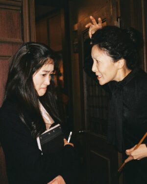 Kim Hye-yoon Instagram - 피사감 선생님 껌딱지 = 분옥