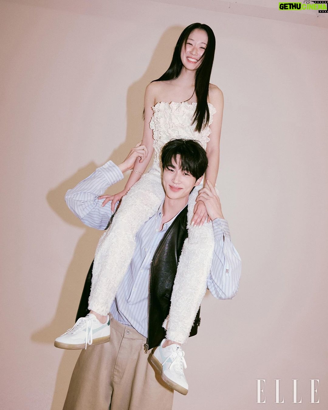 Kim Hye-yoon Instagram - @ellekorea Make up @binaaaaaas Hair @eunji_ouioui Stylist @wwwwwwn88