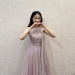 Kim Hye-yoon Instagram – 불도저에탄소녀에서 혜영이를 만들어주신 그리고 사랑해주신 모든 분들께 정말 많이 감사드립니다😍 신인상을 주신 청룡영화상과 축하해주셨던 모든 분들 다시 한번 진심으로 감사합니다❤️ 앞으로 열심히 잘하겠습니다!!!