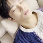 Kim Jae-joong Instagram – 잘때 이러지 맙시다..
#뽑삐뽑삐뽀뽀삐뽀 당함