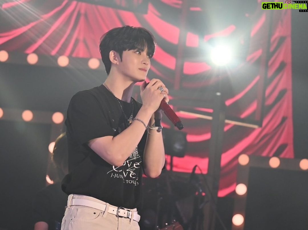 Kim Jae-joong Instagram - 14회 러브커버즈 발라드 투어 고생하셨습니다! 一生思い出になれる幸せな時間ありがとうございますー! 今からが新たなスタートです♪