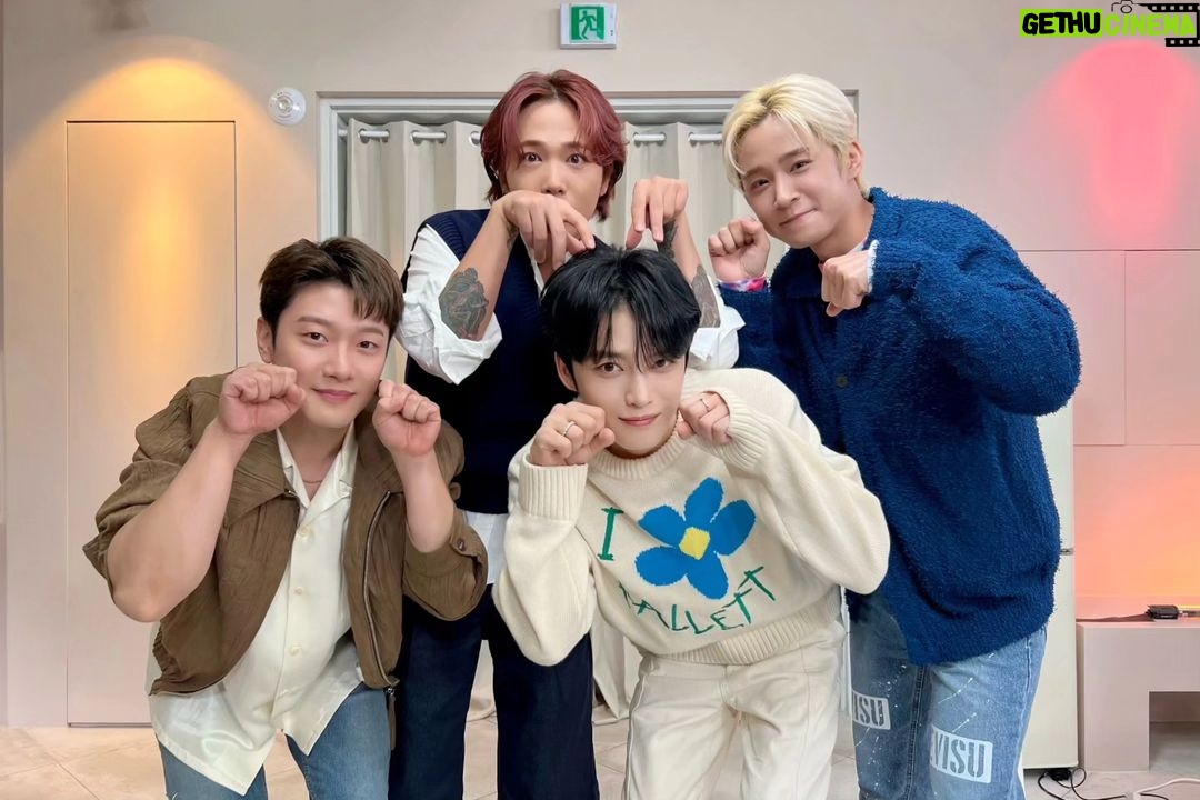 Kim Jae-joong Instagram - FT아일랜드 동생들! 사랑한다!😍😗