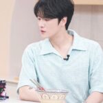 Kim Jae-joong Instagram - 수식어가 필요없는 미남과 꼭 앞에 뭘 붙여야 성립되는 미남(?)의 만남 3시간 뒤😂