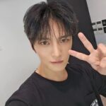 Kim Jae-joong Instagram - V 오촬완👍