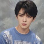 Kim Jae-joong Instagram – 왜 나같지 않을까🤔