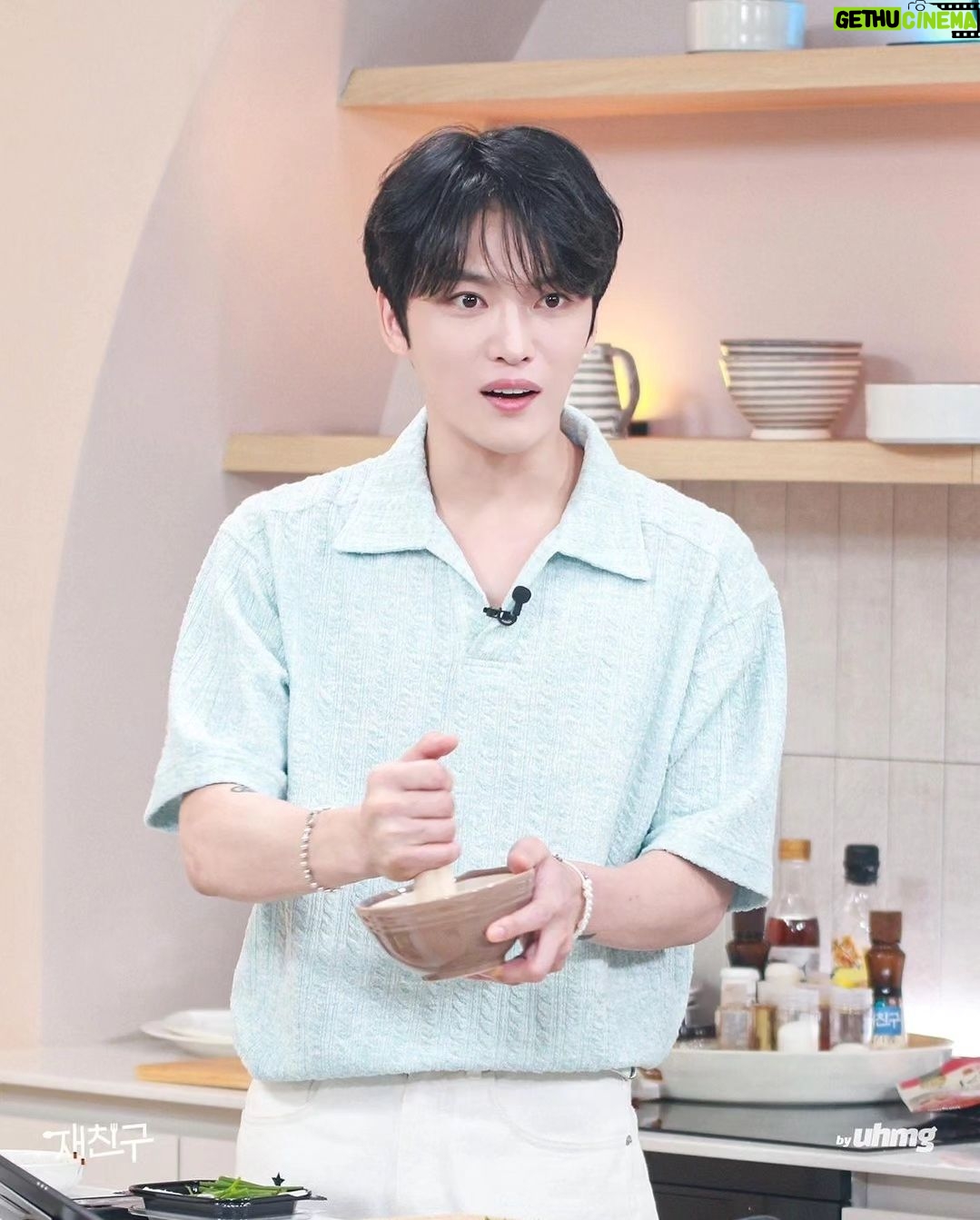 Kim Jae-joong Instagram - 수식어가 필요없는 미남과 꼭 앞에 뭘 붙여야 성립되는 미남(?)의 만남 3시간 뒤😂