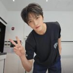 Kim Jae-joong Instagram - V 오촬완👍