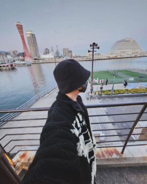 Kim Jae-joong Instagram - 혼자서도 잘 노는중