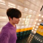 Kim Jae-joong Instagram - 현장에서 배운 요즘 촬영법? 대실패.. 연습해서 다시 도전하게ㅆ..습니다 오늘 나 살짝 눈물 나려고 했지만 기쁨의 감정으로 억누르고 마음을 추슬렀어요 설명하기 어려운 이 마음.. 이해하기 힘드시겠지만 그동안의 과정과 이야기들을 떠올리기보단 행복을 위한 새로운 첫걸음의 '오늘'에게 감사하며 함께 고생하시는 주변 모든 분들에게 고마움의 마음을 나누고 싶어요 오늘이 될 내일도 모두가 웃음으로 함께 하길 바라요 그리고 축하 고마워요 ✨️