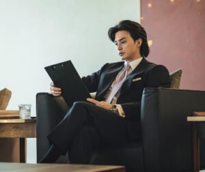 Kim Ji-hun Instagram - _ #박태우 #이재곧죽습니다 12월 15일 @tving.official