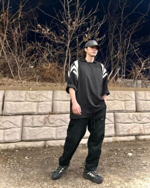 Kim Ji-hun Instagram - _ 근황

FOG X adidas

@fearofgod 
@adidas