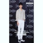 Kim Ji-soo Instagram - 🙂