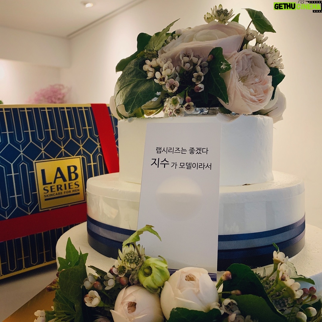 Kim Ji-soo Instagram - 지수는 좋겠다 #LABseries 와 함께여서