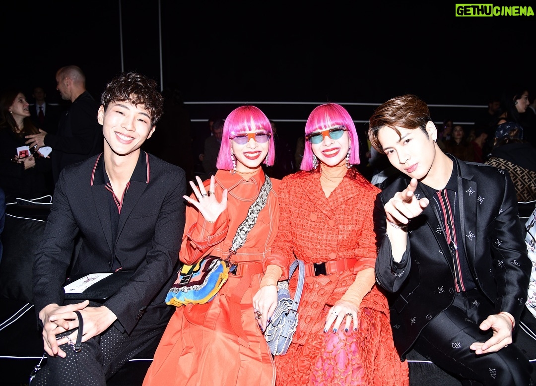 Kim Ji-soo Instagram - #FendiFW19 #Fendi @fendi