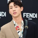 Kim Ji-soo Instagram - 😏