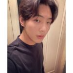 Kim Ji-soo Instagram - Good bye 2020 Welcome 2021 Happy new year🎉