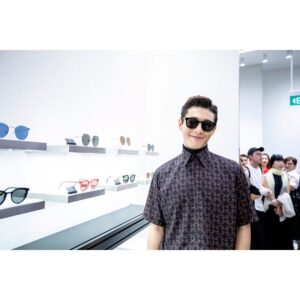 Kim Ji-soo Instagram - Gentle😎