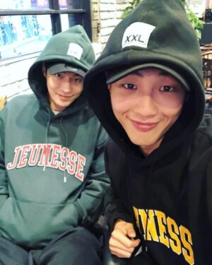 Kim Ji-soo Instagram - 😊