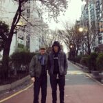 Kim Ji-soo Instagram – 꽃샘추위길. 감기 조심하세요 :)
