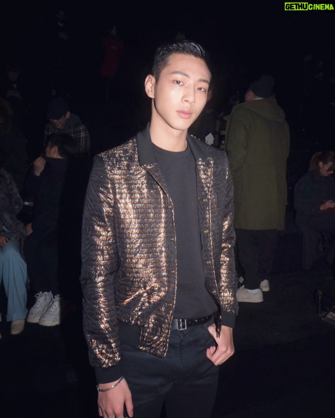 Kim Ji-soo Instagram - #YSL #SaintLaurent #YvesSaintLaurent