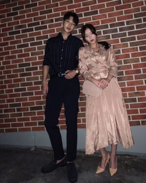 Kim Ji-soo Instagram - 우리가 가장 예뻤을 때! 본방사수!!