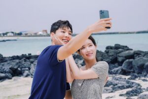 Kim Ji-soo Instagram - 오늘도 내가 가장 예뻤을 때! 
When i was most beautiful