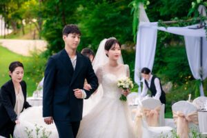 Kim Ji-soo Instagram - 오늘은 내가 가장 예뻤을 때 하는 날!!
