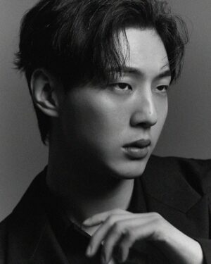 Kim Ji-soo Instagram - Creating my own Sunshine