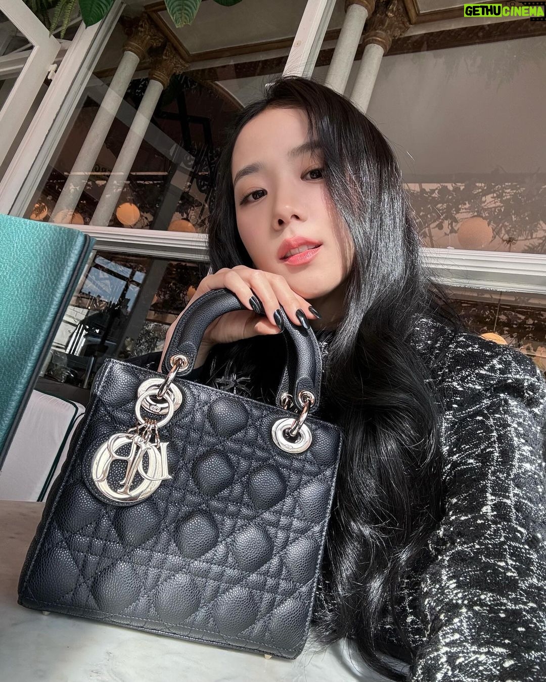 Kim Jisoo Instagram - LadyJisoo in Paris 🥖 #Dior Paris, France