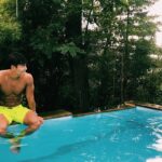 Kim Jong-kook Instagram – #TB Yea.. One of ma favorite things to do… #ChillinByThePool #MissIt #JustEnjoyingThisHotWeather 좋단다… ㅋㅋㅋ #수영장 #또가고싶다 #너무좋아 #태닝 #운동 #여름 #덥다고짜증내지말자 #여름이니까더운거다 #더워야지
