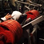Kim Jong-kook Instagram - From 50kg 20 reps to 290kg 10reps.. 8 sets total.... felt soooooo goooooood... #HappyLegday #BetterThanHoliday #Focus #GottaControlWeight #DontGoTooFast #BackOnTrack 50kg 20회에서 290kg 10회까지 총 8쎄트로 렉데이 시작.. 너무.. 좋다.. 예전엔 빈봉으로도 #데드리프트 하나도 겁나서 잘 못했었는데.. 차근차근 하면.. 무조건 됩니다.. #전허리디스크파열도됬었습니다 #극복됩니다 #의지만가지세요 #그래도저처럼은하지마세요 #적당히 #전이미늦었어요 #ㅋㅋㅋ #허리디스크로고생하시는분들문의가많으셔서 #무조건 #운동하고 #스트레칭 #재활 #등운동