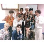 Kim Jong-kook Instagram - It was kinda awkward to meet these kids at a music show as fellow singers kk cos we meet at the gym all the time barely wearing clothes lol anyway, always humble n good kids.. hope u guys stay on top as always!! #LetsMeetAtTheGymSoon #GymBuddies #SexierAtTheGym #Exo #KoKoBop #Turbo #HotSugar 맨날 체육관에서 웃통벗고 만나다가 음방에서 만나니까 너무 어색했다 ㅋㅋ 항상 겸손하고 착한 우리 #엑소 동생들~ 지금처럼 쭉~ 최고로 남아라~! #조만간체육관서보자 #체육관동기들 #헬스장회원님들 #벗으면더쌕시한동생들 #ㅋㅋㅋ #터보 #뜨거운설탕 #코코밥