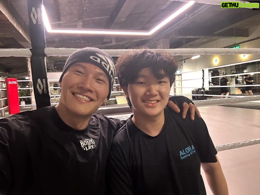 Kim Jong-kook Instagram - #친조카 #너무착한놈 #은근닮음 #복싱시작 #알로하복싱 #nephew
