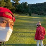 Kim Jong-kook Instagram - 방송 때문이었지만 #골프 를 다시 하게 되고 얻은 유일한 행복 #허리아프고 #무릎아프고 #그래도 #가치가있다 #어무니와첫국내골프 Even thou i restarted #Golf that im not into cos of a TV show .. it gives me a big #Happiness #Mom #Family #MissMaDad