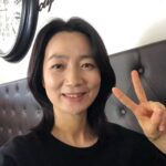Kim Joo-ryoung Instagram - 아침 일찍 촬영 끝낸 기념😉 오랜만에 셀카 즐건 주말 보내세요~~^^#즐건주말되세요💕 #셀카